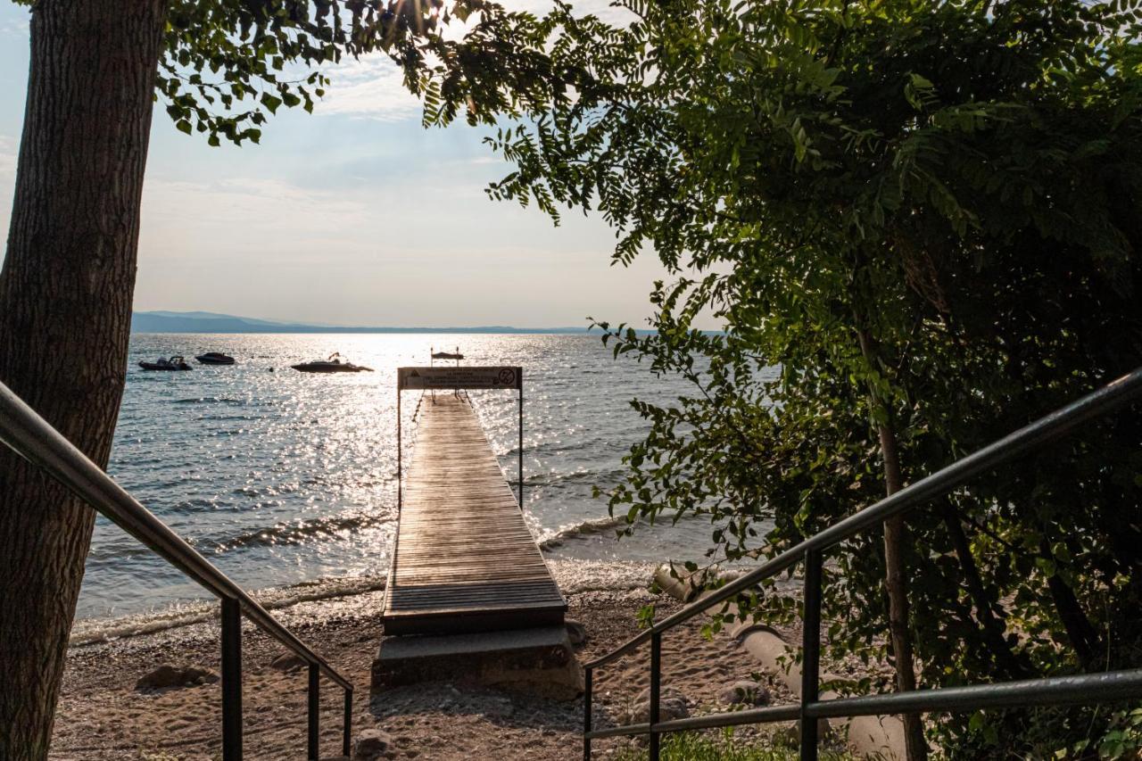 Camping Zocco Manerba del Garda Esterno foto