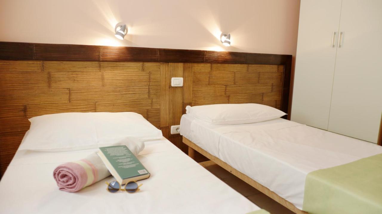 Camping Zocco Manerba del Garda Esterno foto