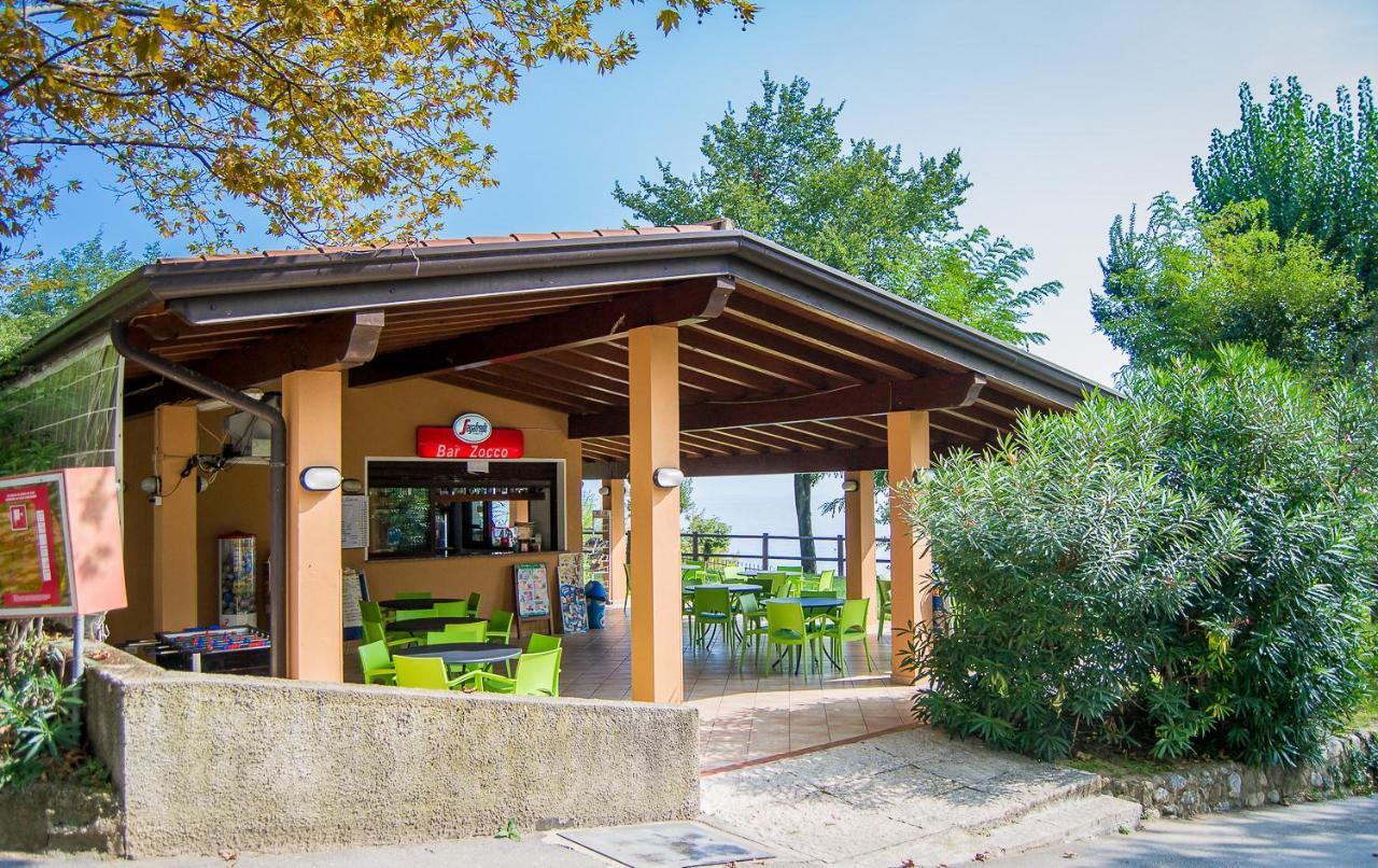 Camping Zocco Manerba del Garda Esterno foto