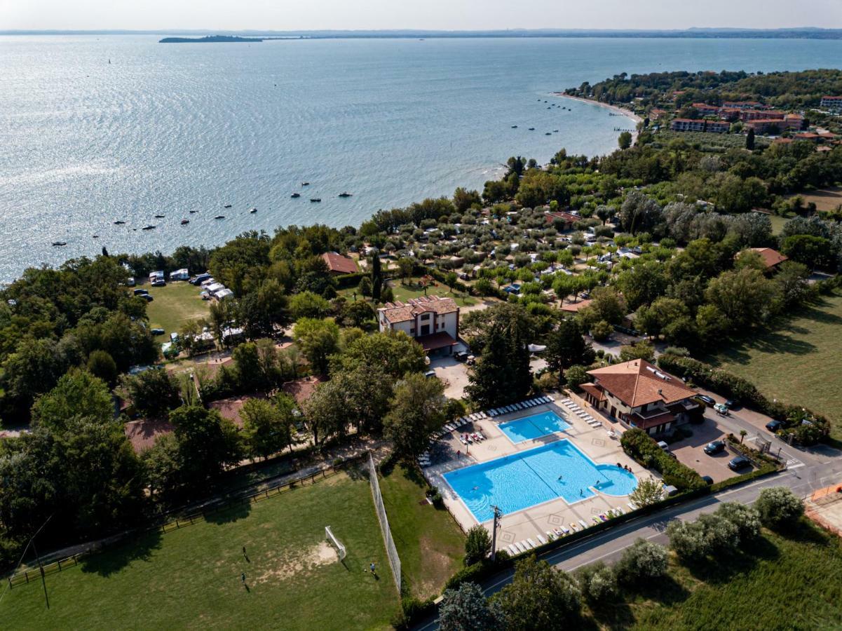Camping Zocco Manerba del Garda Esterno foto