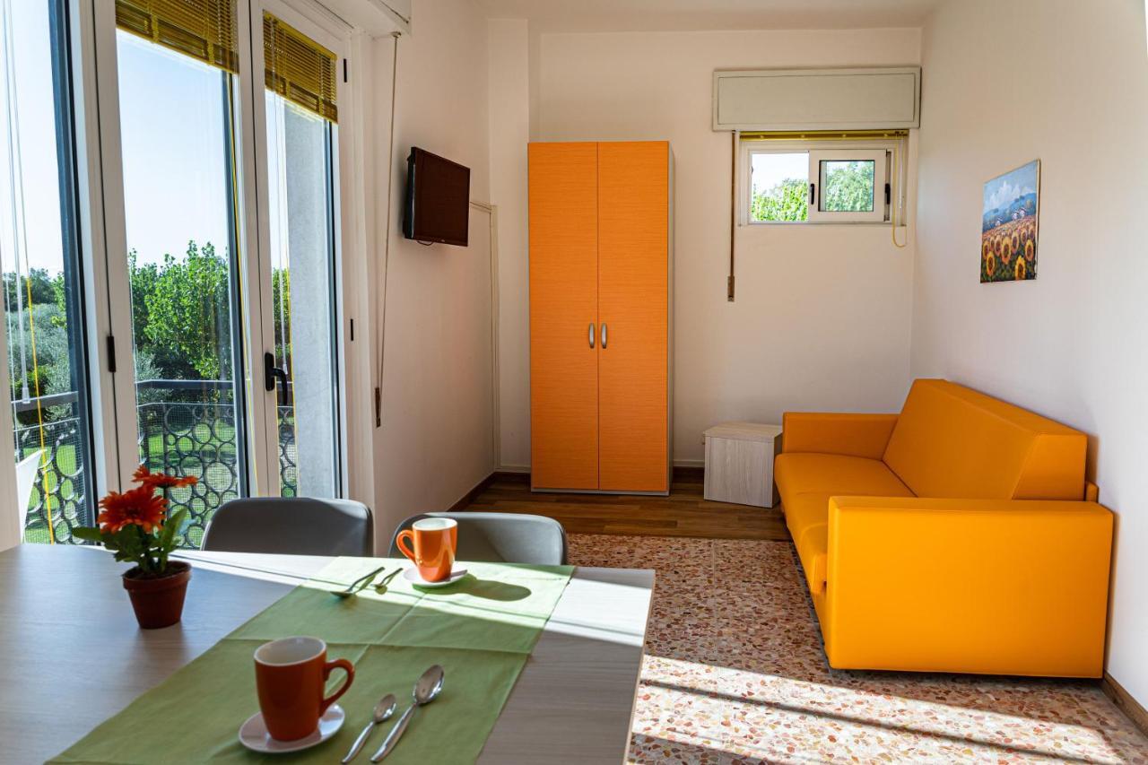 Camping Zocco Manerba del Garda Esterno foto
