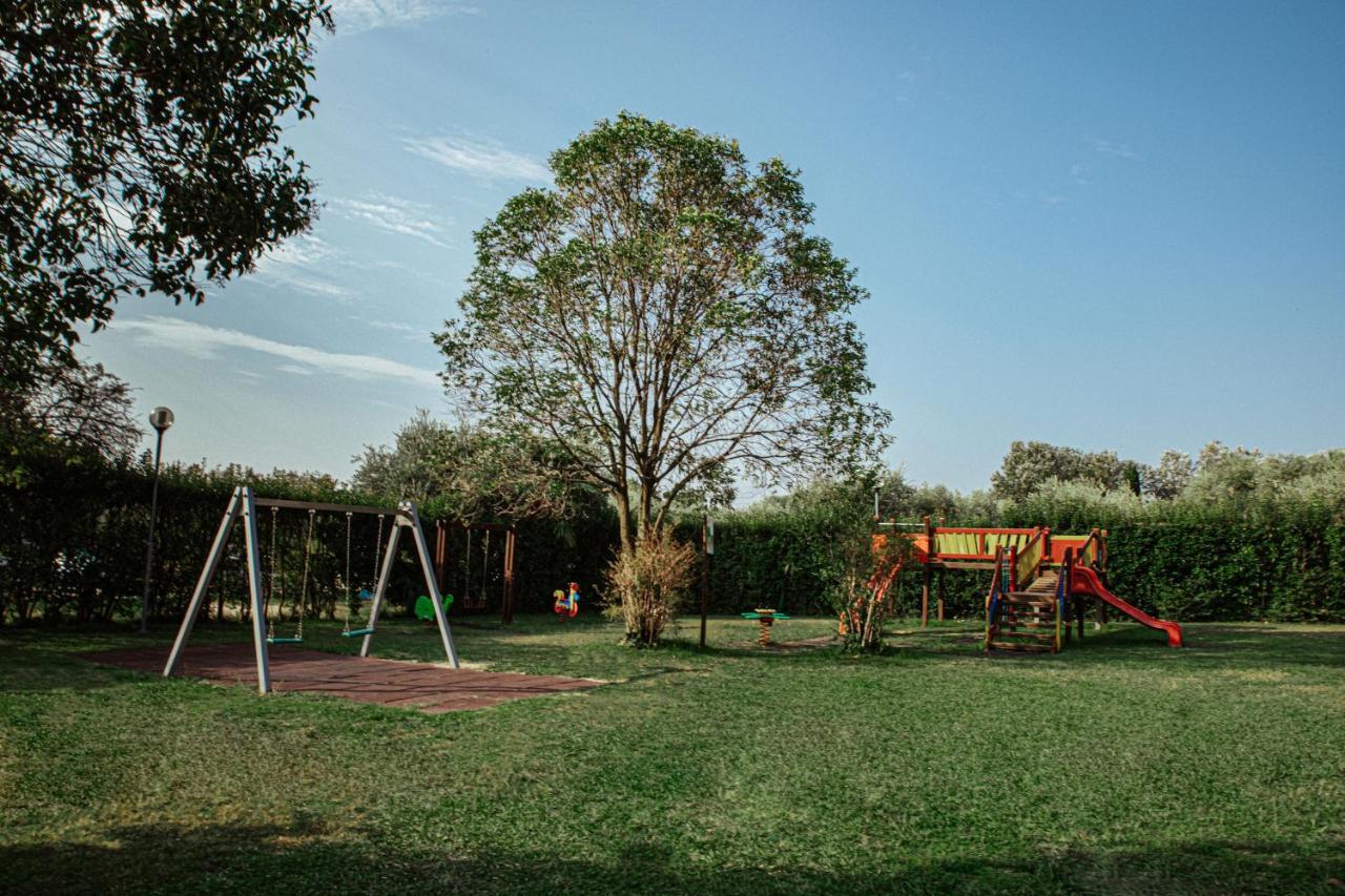 Camping Zocco Manerba del Garda Esterno foto